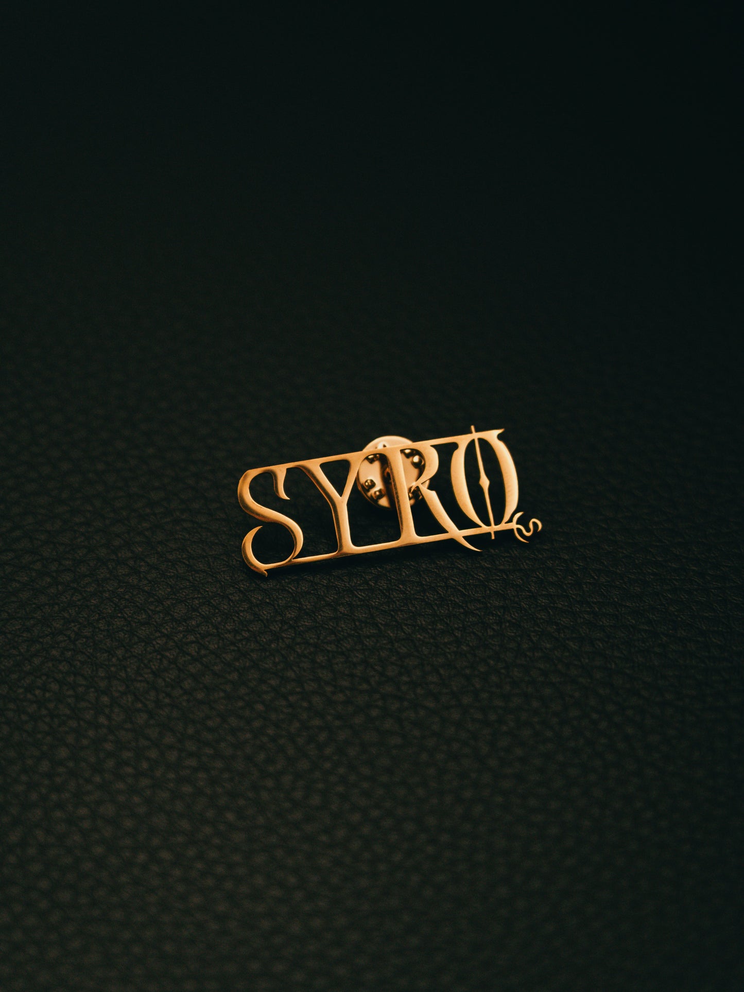 PIN “SYRO”
